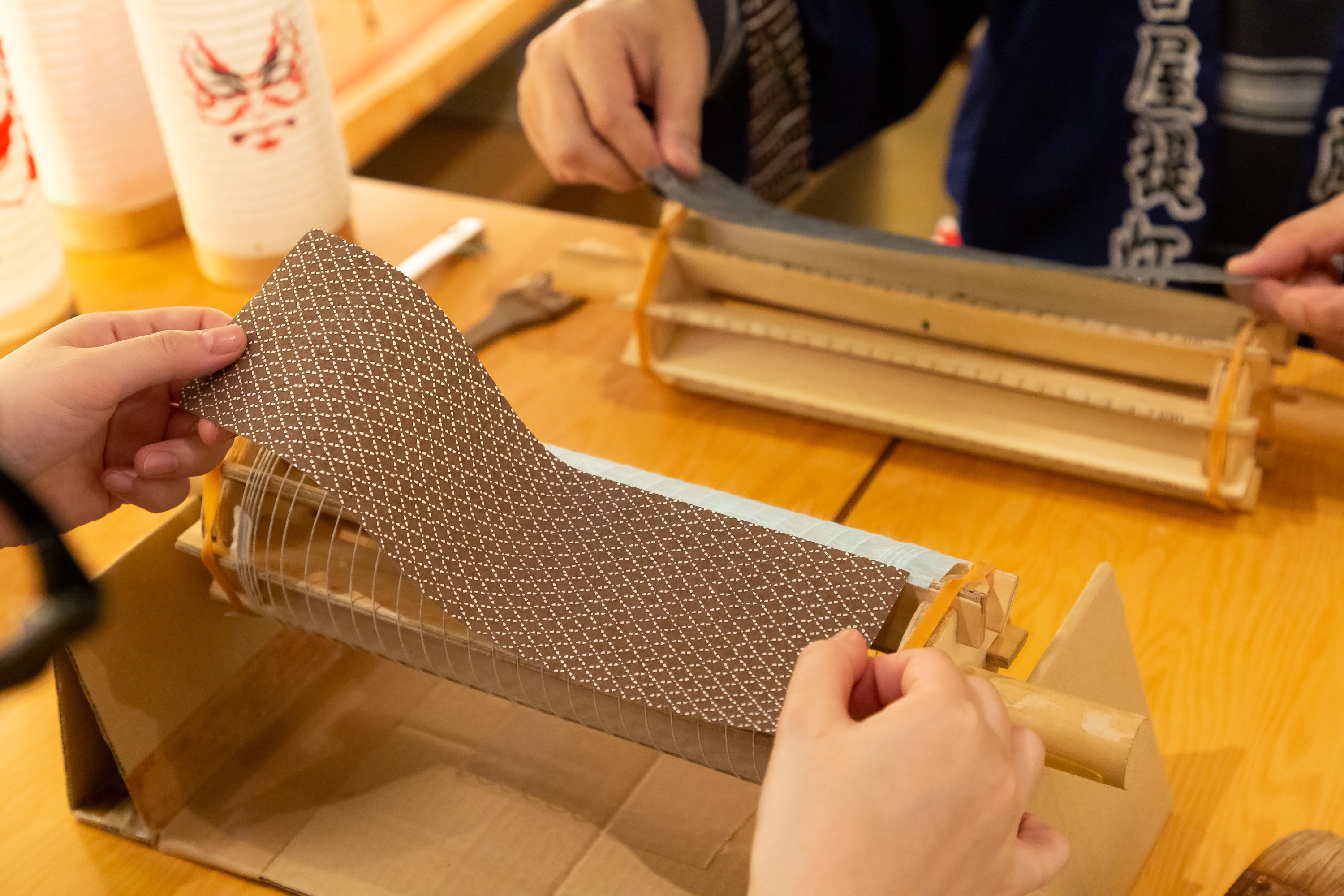 【伏谷商店】和紙で灯りを作る 名古屋提灯づくり体験