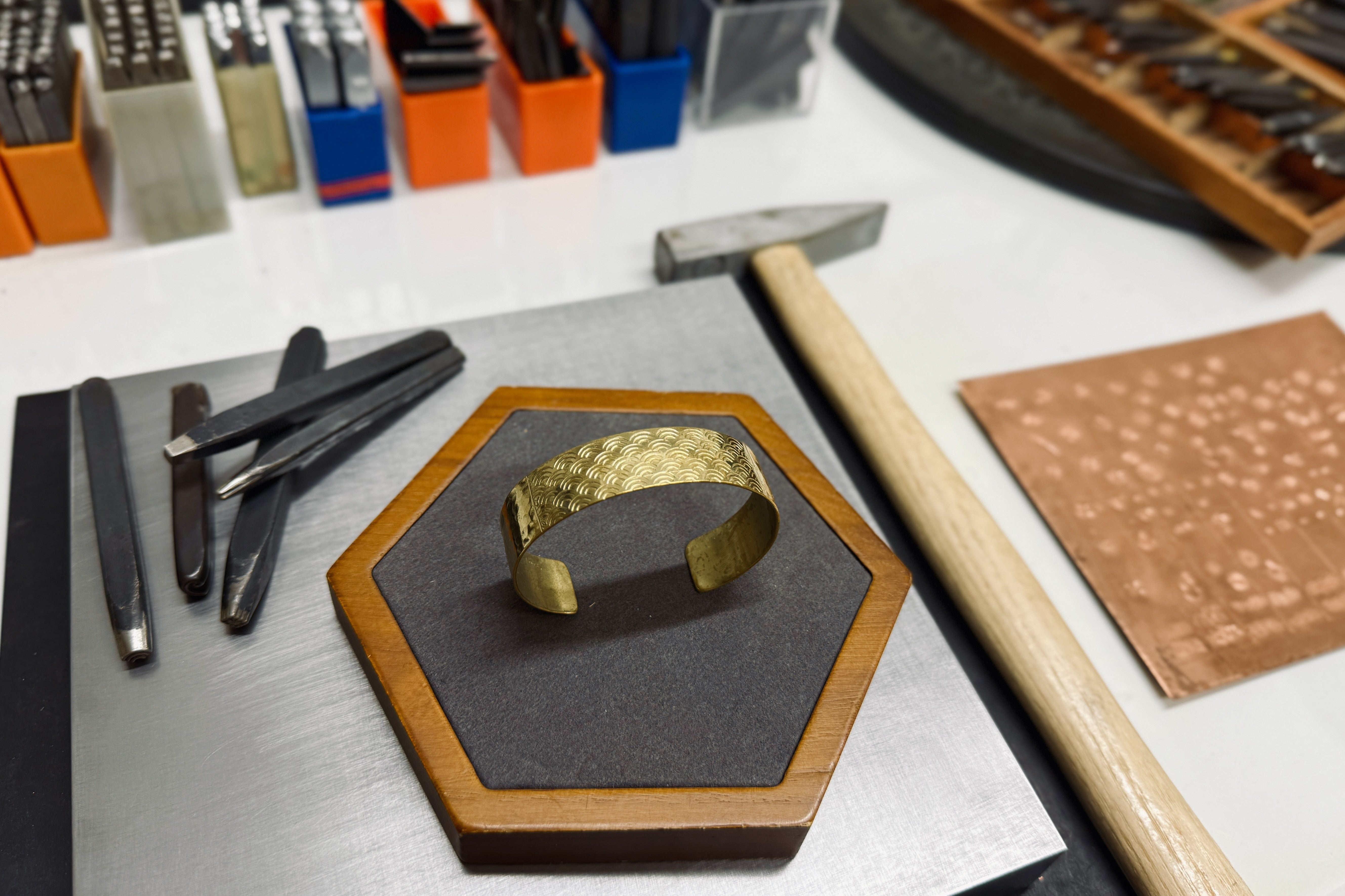 【Wayuan和悠庵】歴史ある名古屋で彫金体験 ≫バングル(真鍮製)