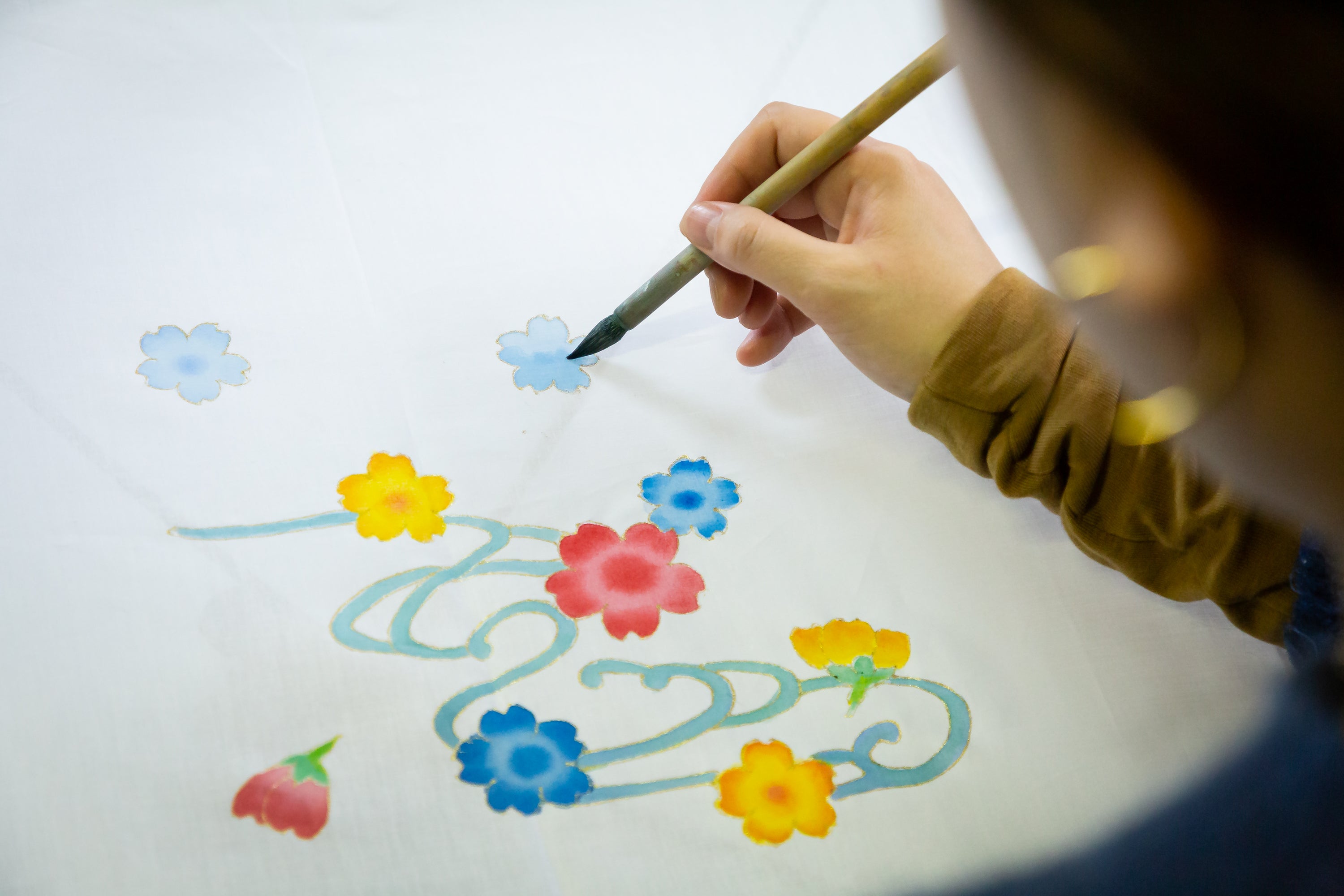 【友禅工房堀部】名古屋手描友禅で伝統の技を体験するハンカチ色挿しワークショップ。