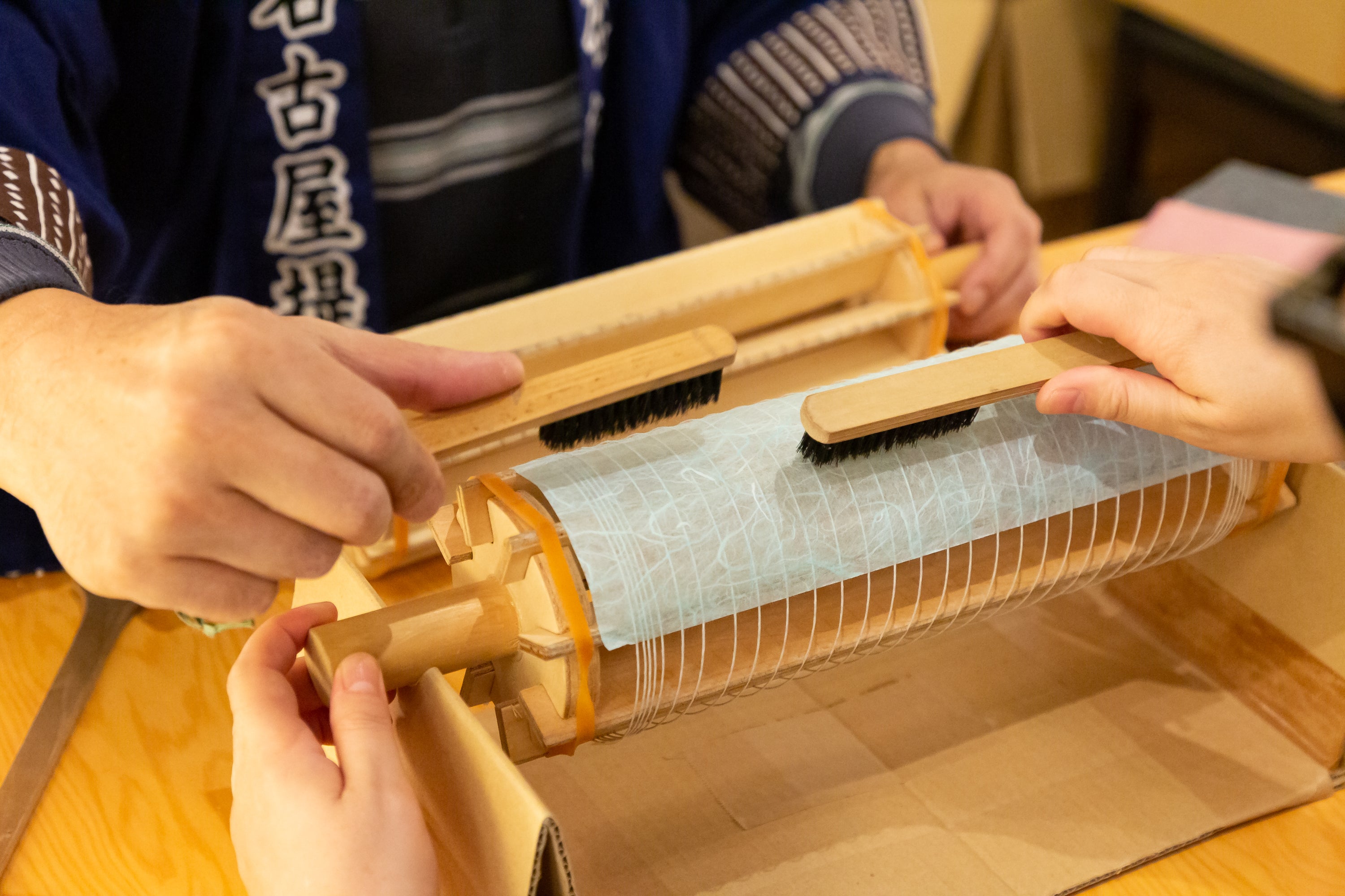 【伏谷商店】和紙で灯りを作る 名古屋提灯づくり体験