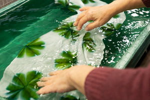 【こんせい】有松鳴海絞の伝統技法「雪花絞り」で世界にひとつの手ぬぐいをつくる体験